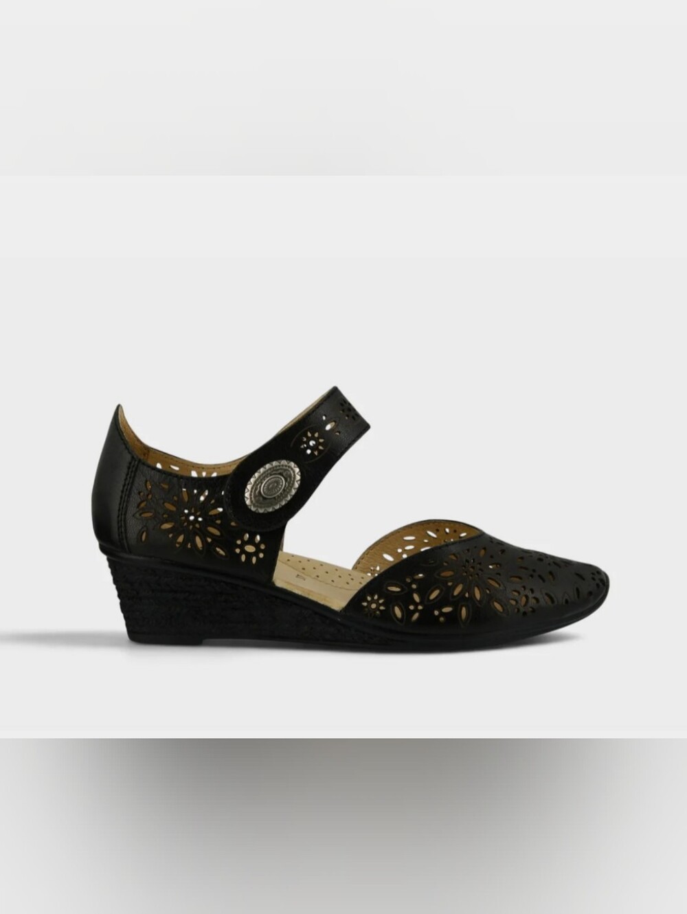 Spring Step Black Women's Laser-Cut Comfort "Nougat"Mary Jane Sandal